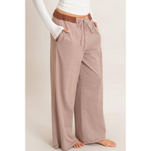 Load image into Gallery viewer, Mocha Muse Pants
