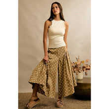 Load image into Gallery viewer, Ivory Lace &amp; Ribbed Halter Top
