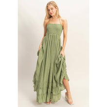 Load image into Gallery viewer, Barefoot Beauty Maxi Dress
