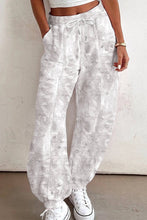 Load image into Gallery viewer, Off Duty Camo Joggers
