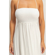 Load image into Gallery viewer, Barefoot Beauty Maxi Dress
